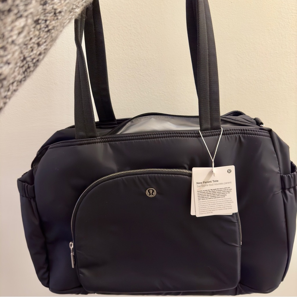Lululemon New Parent Tote 20L in Black New with Tag - Picture 7 of 15